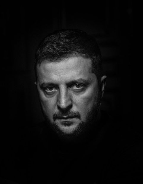Volodimir Zelenski, pe coperta revistei „Time”. Cum arată o zi din viața președintelui ucrainean