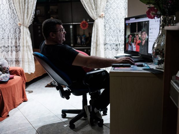 REPORTAJ. „Noi n-o să fim niciodată încadrați în societatea lor, asta e minciună”. După 13 ani în Italia, o familie de români visează să se întoarcă acasă