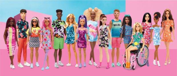Celebra păpuşă Barbie va avea o variantă cu aparat auditiv