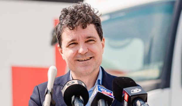 Nicușor Dan a devenit tată pentru a doua oară. Soția primarului Capitalei a născut un băiețel