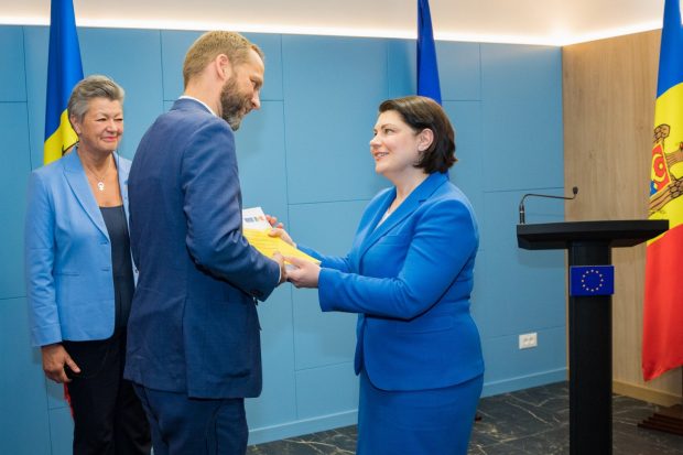 Republica Moldova a transmis a doua parte a chestionarului de aderare la UE