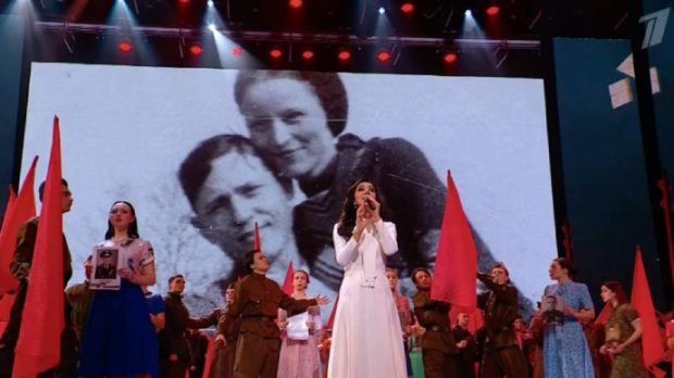 Cum au ajuns tâlharii americani Bonnie și Clyde „eroi” ruși uciși în Al Doilea Război Mondial