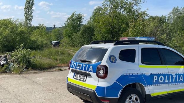 Cadavrul unei femei găsit în saci de gunoi, în Bihor. Ar putea fi al unei tinere dată dispărută acum trei zile