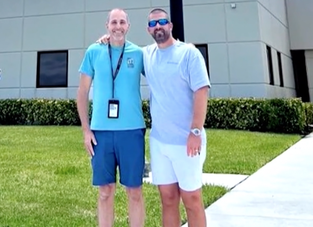 „Nu am nicio idee cum să pilotez”. Un pasager a reușit să aducă în siguranță pe pistă un avion de mici dimensiuni, după ce pilotul a leșinat