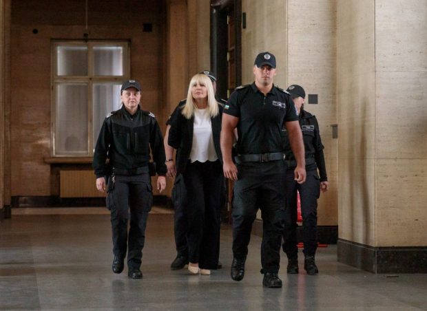 Judecătorii de la Sofia decid azi dacă o vor trimite pe Elena Udrea în România. Cele trei scenarii posibile