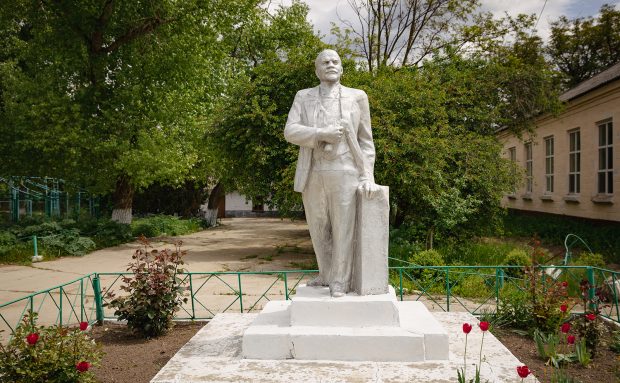 CORESPONDENȚĂ DIN GĂGĂUZIA. Într-o regiune prorusă, refugiații ucraineni au găsit o nouă casă chiar pe strada Lenin. „E liniște cum obișnuia să fie acasă”