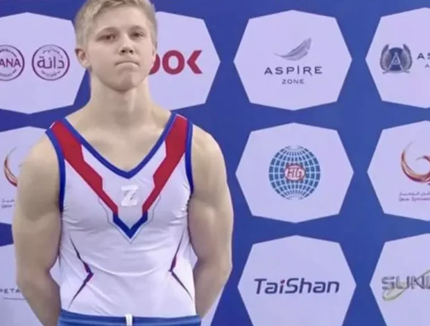 Gimnastul rus care a purtat la Cupa Mondială litera „Z”, simbolul invaziei ruse din Ucraina, a fost suspendat pentru un an