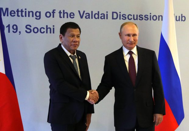 Președintele din Filipine: „Eu omor criminali, nu copii și bătrâni” ca Vladimir Putin