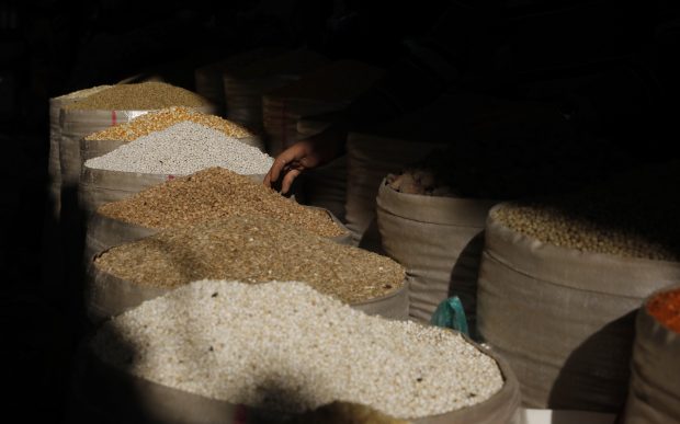 Ucraina acuză Rusia că a furat 400.000 de tone de cereale din zonele ocupate