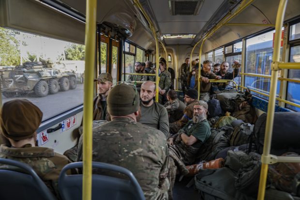 Soarta luptătorilor de la Azovstal, în atenția liderilor Germaniei și Franței. Ce i-au cerut lui Putin