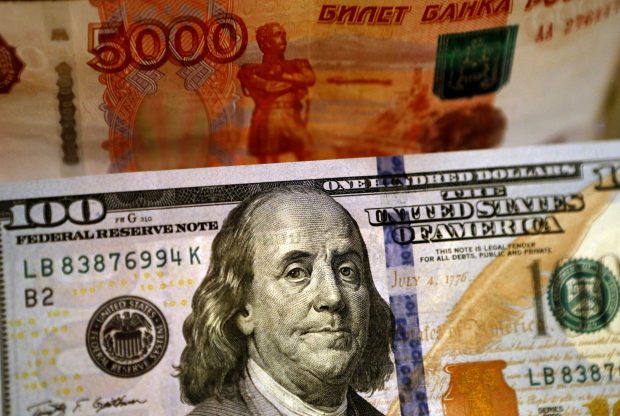 Rusia îşi va plăti datoriile externe în ruble, după ce SUA au eliminat o scutire prin care Moscova putea achita în dolari