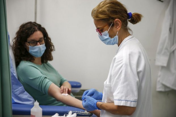 CNAS anunță că românii care nu fac analizele de prevenţie ar putea fi amendaţi. Ministrul Rafila: „Nu e o soluție rea”
