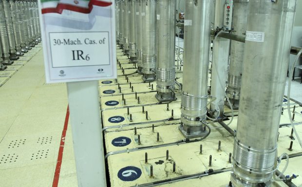 Raport: Stocurile Iranului de uraniu îmbogăţit depăşesc de 18 ori limita autorizată în Acordul de la Viena