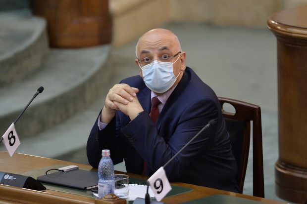 Un microfon a fost găsit în biroul lui Raed Arafat. Ministrul de Interne: Parchetul general face verificări