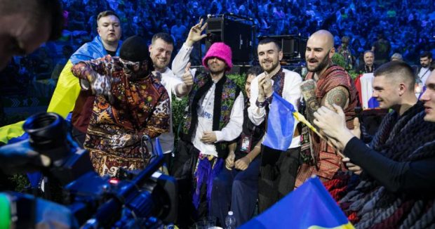 Cine este Kalush Orchestra, trupa care a obținut numărul record de voturi în finala Eurovision 2022. Ucraina a primit trofeul