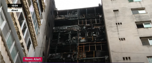 Polițiștii și procurorii au deschis o anchetă, după incendiul care a mistuit un bloc din Sectorul 5