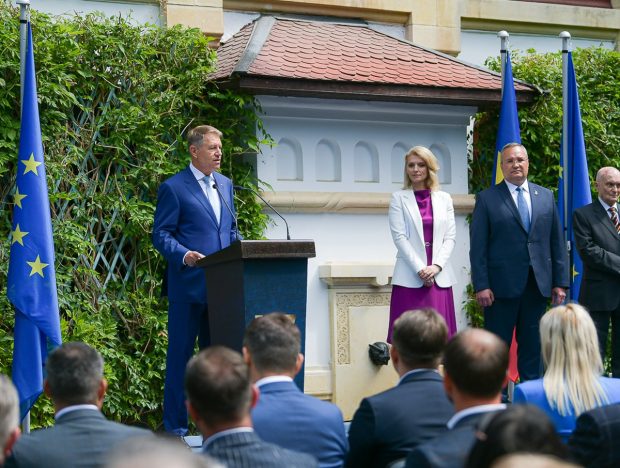 Klaus Iohannis, la aniversarea PNL: „Timpul luptelor politice interne a trecut, cel puțin așa cred eu”