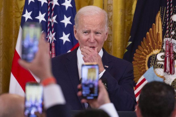 Biden este aproape de a pierde definitiv încrederea americanilor, cu șase luni înaintea alegerilor legislative. Principala problemă
