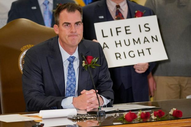 Statul Oklahoma a adoptat o lege care interzice aproape toate avorturile, cea mai dură decizie de acest fel din SUA