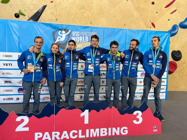 Patru tineri cu deficiențe de vedere s-au întors cu aur, argint și bronz de la Cupa Mondială de Paraclimbing din SUA