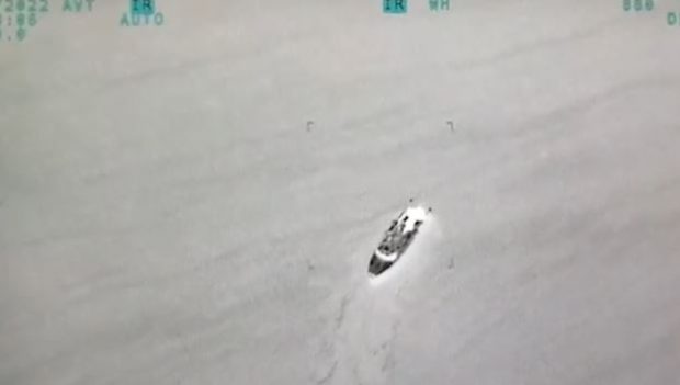 Două nave rusești din Marea Neagră, distruse de ucraineni cu drona. Imagini cu momentul atacului