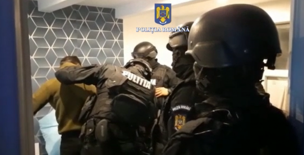 Primul laborator de extragere secundară a cocainei din România, descoperit la Bihor. Drogul era extras din cafea