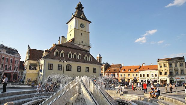 Românii strâng cureaua când vine vorba de vacanțe: turismul 