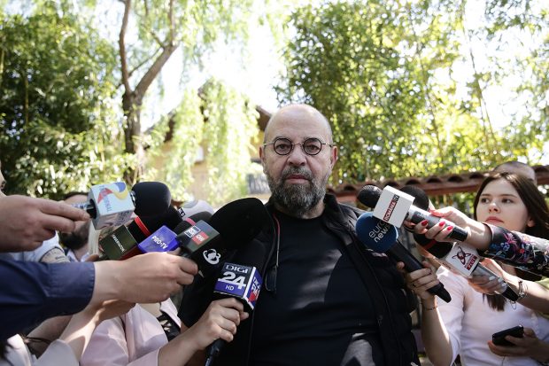 Cariera controversată a primarului Piedone. De la datul cu piciorul în zarzavaturi, la cazul Colectiv și anunțul că va candida la Primăria Capitalei