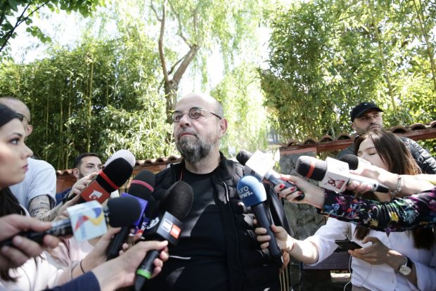 Cristian Popescu Piedone va fi încarcerat la Rahova. El a mers să se predea, după condamnare. „Nu sunt criminal. Merg cu capul sus”