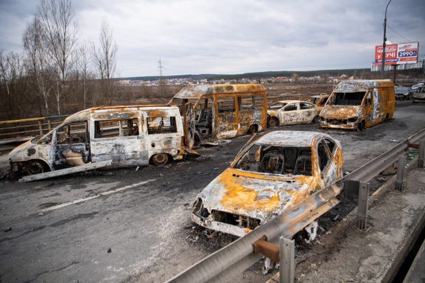 LIVETEXT Război în Ucraina, ziua 74 | Bombardamente asupra unui convoi de vehicule cu civili, la Harkov. Putin: La fel ca în 1945, victoria va fi a noastră