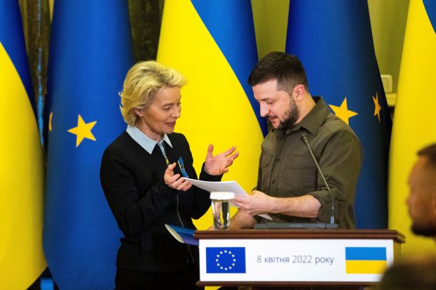 Ursula von der Leyen, din nou în vizită la Kiev. Va discuta cu Zelenski despre „calea europeană” a Ucrainei
