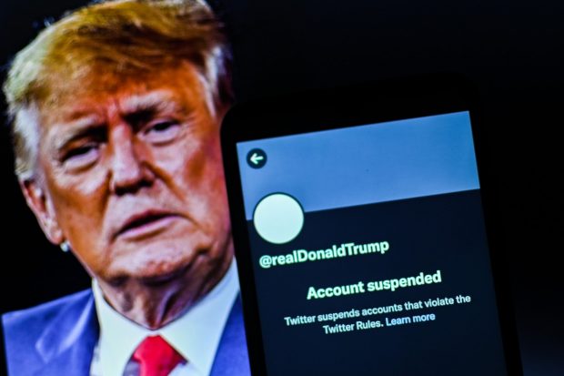 Elon Musk spune că îi va permite lui Donald Trump să revină pe Twitter