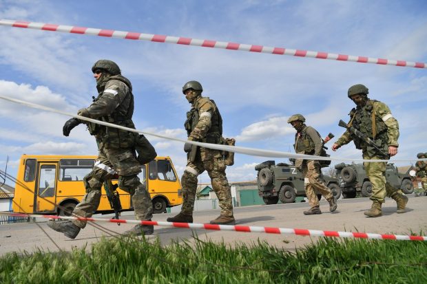 LIVETEXT Război în Ucraina, ziua 68 | Bombardamentele la uzina Azovstal au fost reluate de armata rusă după evacuarea a 100 de civili. Noi explozii în orașul rus Belgorod