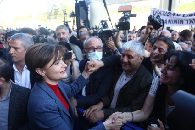 Protest de amploare la Istanbul. Mii de oameni au manifestat față de sentința dată unui lider al partidului de opoziție