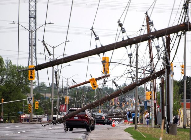VIDEO. Furtuni violente în Canada. Cel puțin patru persoane au murit, iar 900.000 de locuințe au rămas fără curent electric