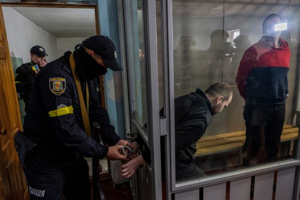 Primul proces pentru viol în Ucraina. Un soldat rus, acuzat că a ucis un ucrainean și i-a violat soția