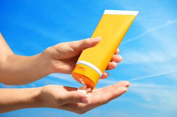 Autoritățile olandeze vor distribui cremă de protecție solară, gratuit, pentru a combate nivelurile record de cancer de piele
