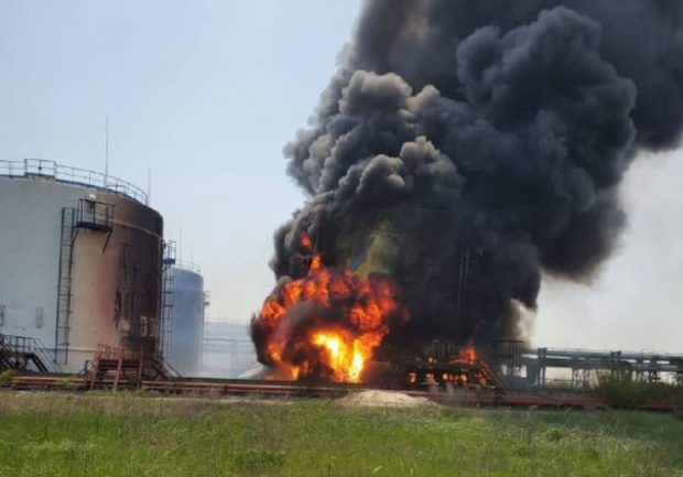 LIVETEXT Război în Ucraina, ziua 74 | Noi atacuri cu rachete la Odesa, dar și în Sumî. Pericol de explozie la o rafinărie din Luhansk, bombardată intens de ruși