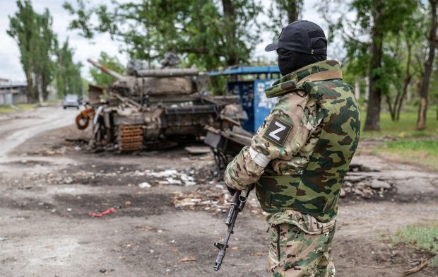 Un colonel rus și-a ucis soldații răniți, care nu mai puteau merge, povestesc militarii capturați de armata ucraineană