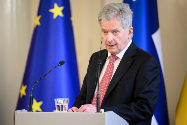 Finlanda cere oficial aderarea la NATO, la câteva zile după ce a anunțat că va face acest pas istoric