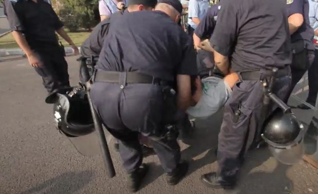 România, condamnată la CEDO pentru încălcarea libertății de exprimare. Avocată: „Urmarea? N-ar mai trebui sancționați protestatarii în grupuri mici, neviolenți”