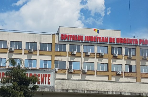 Un pacient s-a aruncat pe geam, de la etajul I, la Spitalul Județean de Urgență Ploiești. Spitalul a deschis o anchetă internă