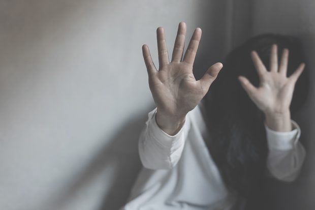 Copiii nu înțeleg mai bine „ce au greșit” dacă sunt bătuți. Sfaturi pentru părinți
