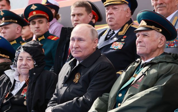 Putin și-a reluat vechile teze pentru a justifica invazia din Ucraina. Ce a lipsit din discursul președintelui rus de Ziua Victoriei