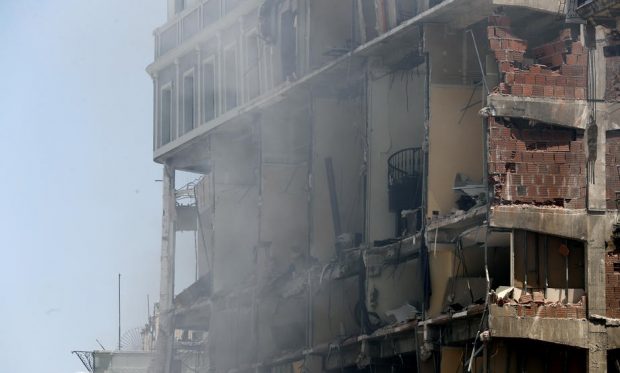 Cel mai cunoscut hotel din Havana, distrus de o explozie, înainte de redeschidere. Bilanțul victimelor: 8 morți și 30 de răniți