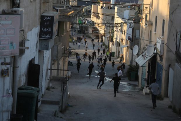 O jurnalistă Al-Jazeera a fost împușcată mortal în timp ce relata despre confruntările dintre palestinieni și armata israeliană