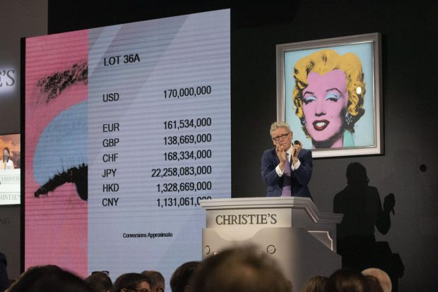 Celebrul portret al lui Marilyn Monroe, realizat de Andy Warhol, a fost vândut cu 195 de milioane de dolari