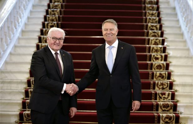 Klaus Iohannis, după întrevederea cu președintele german Frank-Walter Steinmeir: „Sprijinim un embargo pe petrolul rusesc”
