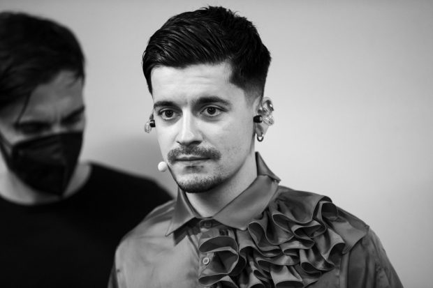 Povestea lui WRS, reprezentatul României la Eurovision 2022. A început să cânte la corul bisericii: „Mereu m-am considerat artist”