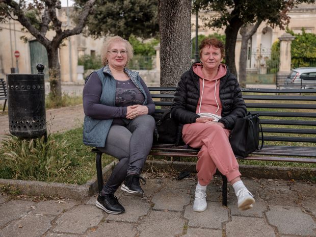 Plecate din România din cauza sărăciei sau a violenței domestice, româncele vorbesc despre greutățile vieții în Italia: „Am zis că nu-i adevărat unde am ajuns și ce fac”